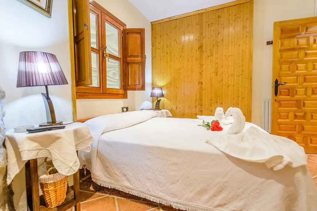 La Casita Con Piscina Privada De Tres Dormitorios Torres  Spain