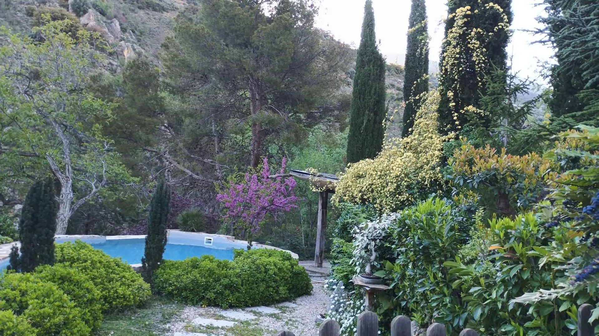 טורס La Casita Con Piscina Privada De Tres Dormitorios בית נופש